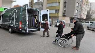 Karatay Belediyesinden “Engelsiz Ulaşım Aracı”