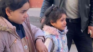 Karne günlerinde evleri yanınca, gözyaşlarına hakim olamadılar