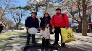 Karnesini alan park ve oyun alanlarını doldurdu