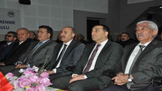 Karsta muhtarlara “Aile Okulu” Projesi anlatıldı