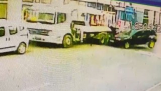 Karsta seyir halindeki aracın çarptığı kişi hayatını kaybetti: O anlar kamerada