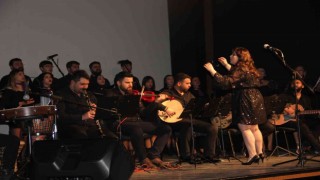 Karsta Türk Müziği Korosu dinletisi yoğun ilgi gördü