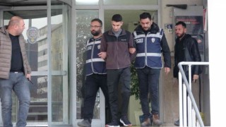Kasten öldürme suçundan aranıyordu, polisten kaçamadı