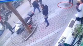 Kavgayı izlerken canından oluyordu