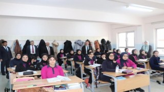 Kaymakam Öztürk okul ziyaretlerine devam ediyor