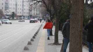 Kırklarelide kısa süreli kar yağışı sevindirdi: Görenler telefona sarıldı