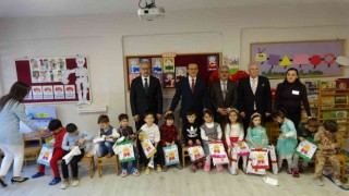 Kocaeli Valisi Seddar Yavuz Öğrencilerin karne heyecanını paylaştı