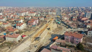 Konyada Alparslan Türkeş Caddesinde çalışmalar sürüyor