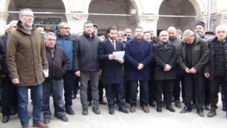 Kuran-ı Kerimin yakılmasına Karsta tepki