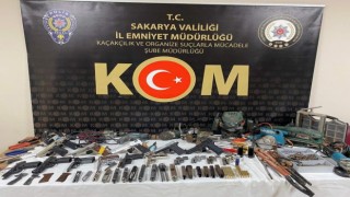 Kurusıkı tabancaları kurşun atar hale getiren 8 şüpheli yakalandı