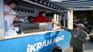 Kuşadası Belediyesinden içleri ısıtan ikram