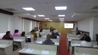 Kuşadası Ticaret Odasında müşteri ile iletişim eğitimi
