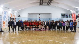 Liseler Arası Kızlar Voleybol Turnuvası tamamlandı