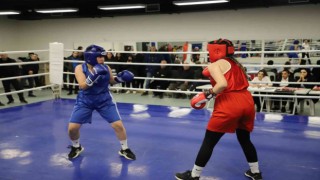 Malatyada büyük kadınlar boks il şampiyonası yapıldı