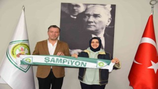 Manisa BBSK, şampiyon okçusu Yıldıra teşekkür etti