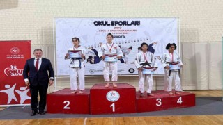 Manisalı Judocular Ispartadan 15 madalya ile döndüler