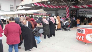 Manisalı kadınlar festivale gelerek 100 TL kazandı