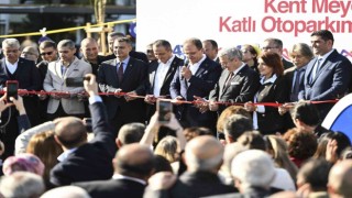 Mersinde Kent Meydanı ve Katlı Otopark projelerinin açılışı gerçekleştirildi