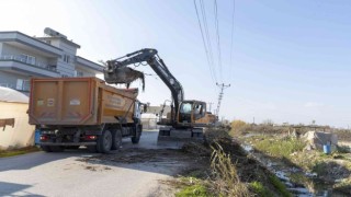 Mersinde tehlike arz eden atıklar toplanıyor