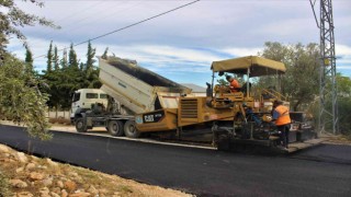 Mersinde yollar yenileniyor
