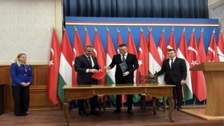 Milli Eğitim Bakanı Özer, Macaristan Dışişleri Bakanı Szijjarto ile görüştü