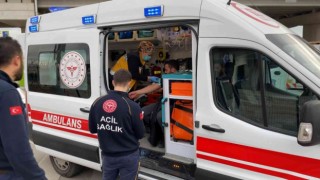 Minibüs ile otomobil çarpıştı: 3 yaralı