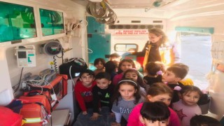 Minik öğrenciler ambulansı tanıdı