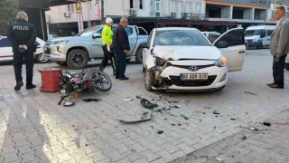 Motosiklet sürücüsünün ağır yaralandığı kaza kamerada