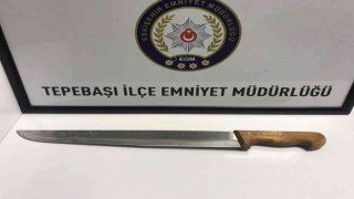 Motosikletli kuryelere döner bıçağıyla saldıran 2 kişi yakalandı