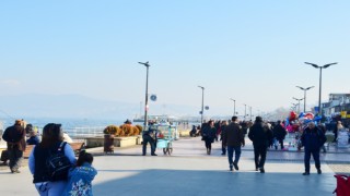 Mudanya sahil doldu taştı