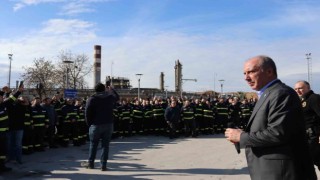 Muharrem İnce, eylemdeki TÜPRAŞ işçisini ziyaret etti