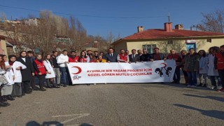 Muşta ilkokul öğrencilerine göz taraması