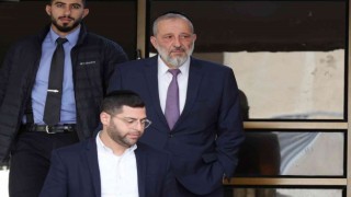 Netenyahu, Şas Partisi lideri Deri'yi kabineden ihraç etti