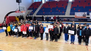 Niğdede atletizmde 12 ilden 400 sporcu yarışacak