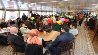 Öksüz ve yetim çocuklar boğaz turu attı