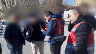 Okul önlerinde polis denetimi