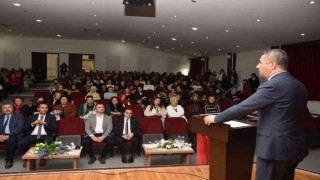 Okulöncesi eğitim ve aile ilişkileri seminerde ele alındı