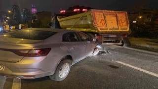 Önce otomobile ardından hafriyat kamyonuna çarpıp kaçtılar