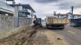 Ortacada yol bakım-onarım çalışması devam ediyor