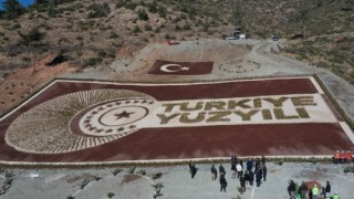 Osmaniyede 28 bin fidanla Türkiye yüzyılı logosu oluşturuldu