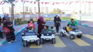 Otizmli çocuklar gönüllerince eğlendi