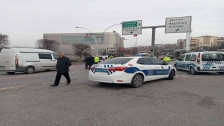 Otomobil çarpması sonucu hayatını kaybeden yayanın üzerinden pompalı silah ve bıçak çıktı