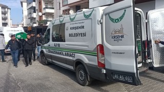 Otomobilin arka koltuğunda yaşanan her şeyi izledi