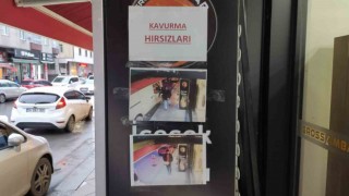 (Özel) Sultangazide kavurma hırsızları kamerada