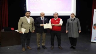 Özlü hem sertifika verdi, hem ayın şoförünü ödüllendirdi