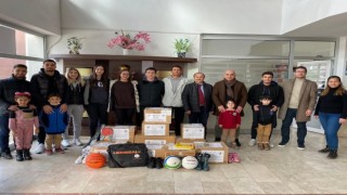 PAÜ öğrencileri minik yüreklere dokunmaya devam ediyor