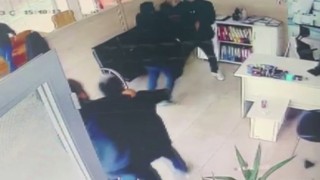 Pendikte aidat tartışması silahlı kavgaya dönüştü: 2 yaralı