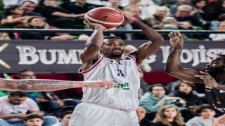 Pınar Karşıyakalı Errick McCollum zirvede