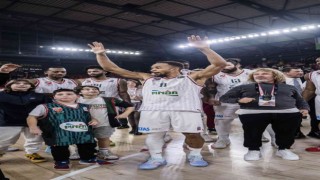 Pınar Karşıyakalı Jaylon Brown, 3 sayı rekoru kırdı