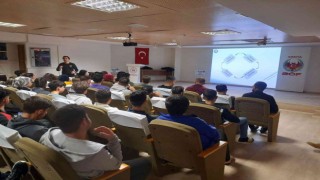 Polisten öğrencilere terör uyarısı